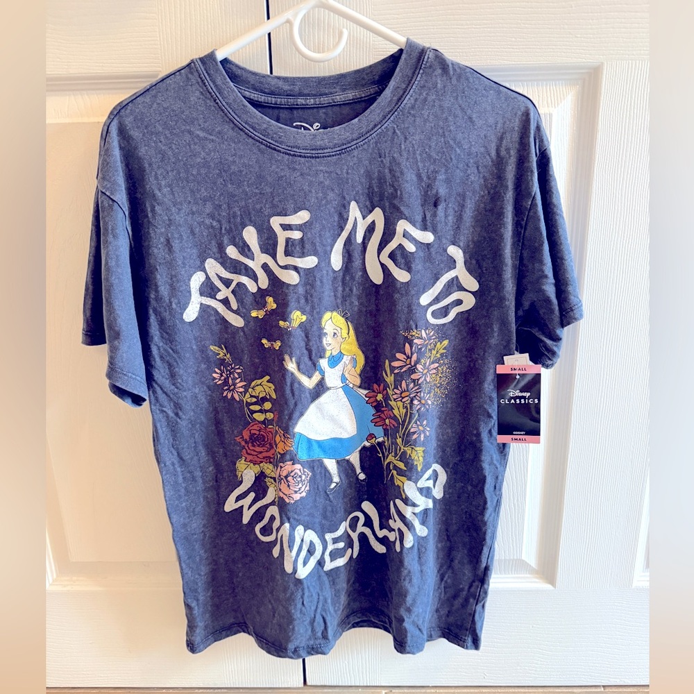 NWT Women’s Disney Alice in Wonderland Oversized Shirt